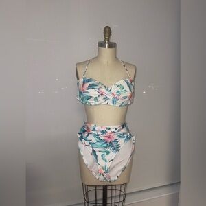 Tommy Bahama Two piece bathing suit 👙​